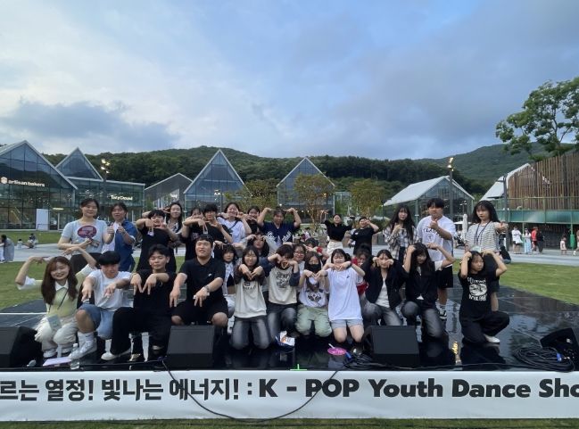 의왕시청소년재단 청소년동아리, 롯데프리미엄아울렛 의왕점 2차 버스킹 공연 선보여