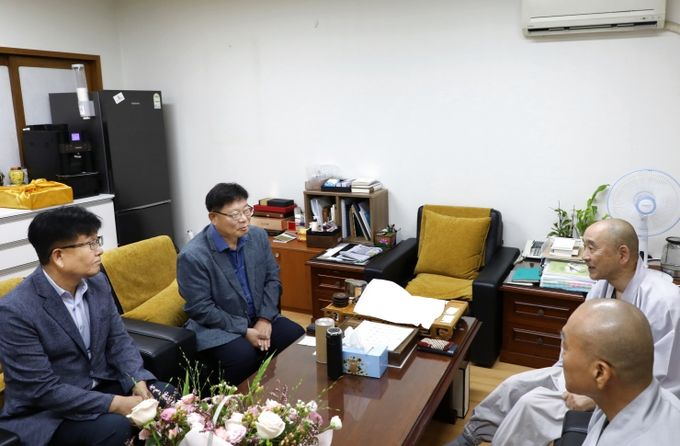 이상균 팔달구청장, 관내 종교시설 방문해 구정협조 논의