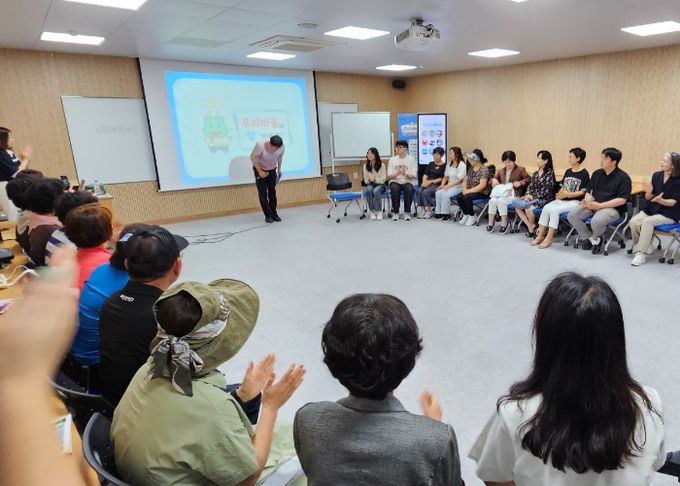 용인특례시가 마련한 '신갈오거리 스마트 도시재생' 프로그램인 '원데이 클래스'에서 주민들의 도시재생사업에 의견을 제시했다.
