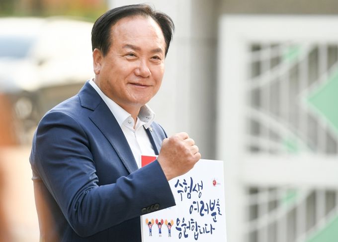 이권재 오산시장, 수능 시험장 찾아 수험생 현장 격려