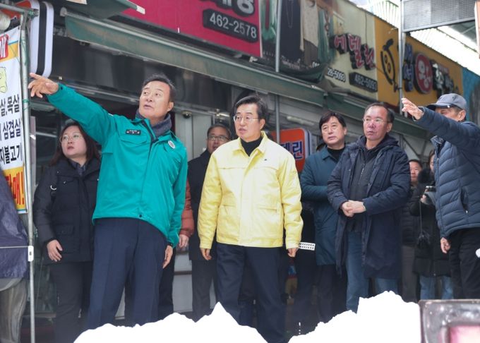 의왕시, 의왕도깨비시장 천장그늘막 붕괴사고 복구 총력