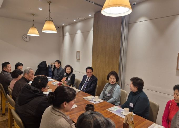 안양시자원봉사센터, ‘명예의 전당’등재 자원봉사자 격려 간담 개최