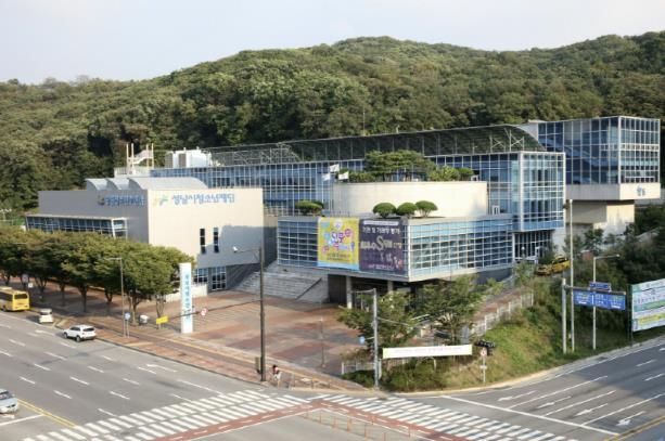 재단 전경