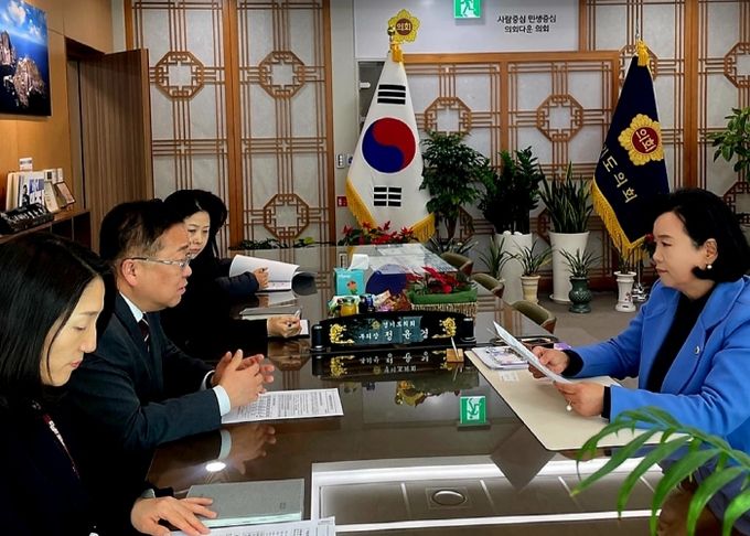 경기도의회 정윤경 부의장, “학교는 학생의 안전이 최우선 되야 하는 곳” 경기도교육청과 긴급 학생 안전 대책 논의