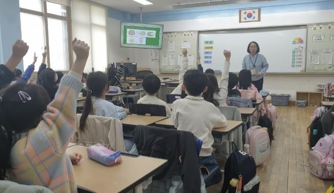 2024년 건강먹거리 수업 진행 사진.