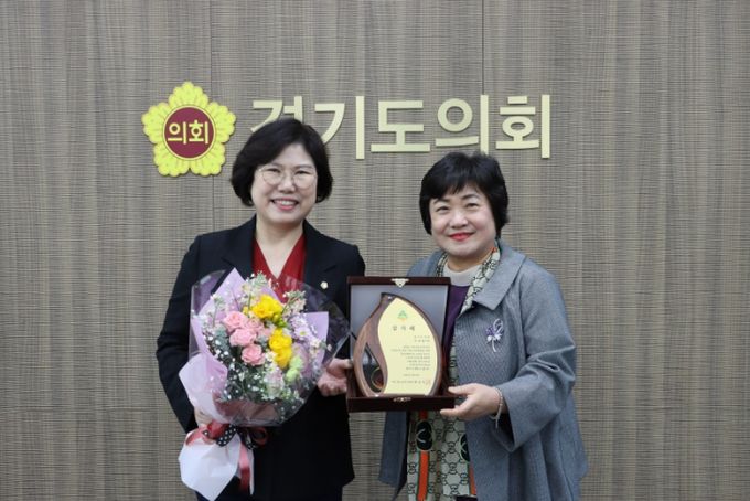 이애형 위원장, 버드내노인복지관으로부터 감사패 받아