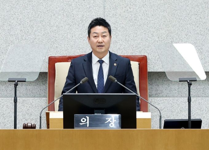 경기도의회 김진경 의장 제383회 임시회 개회 “흔들림 없는 민생정치로 대한민국 치유·회복 여정에 함께 할 것”
