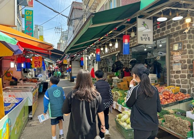 전통시장, 교실이 되다.. 은행유스센터, 전통시장 체험 교육 추진