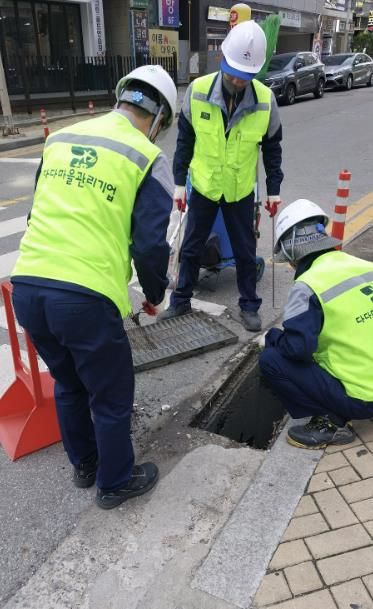 시흥시, 비우는 거리, 채우는 안전…빗물받이 1,244곳 집중점검 완료