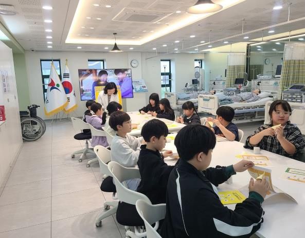 학생건강증진센터 체험교육 현장 사진