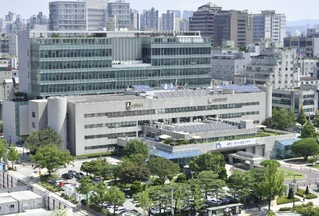 수원시청사