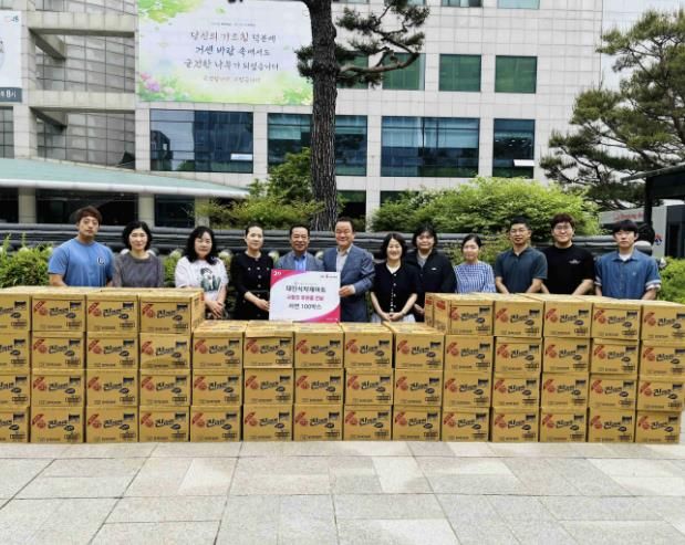 ㈜대진식자재마트, 시흥시 장애인 거주시설에 온정 담은 라면 후원