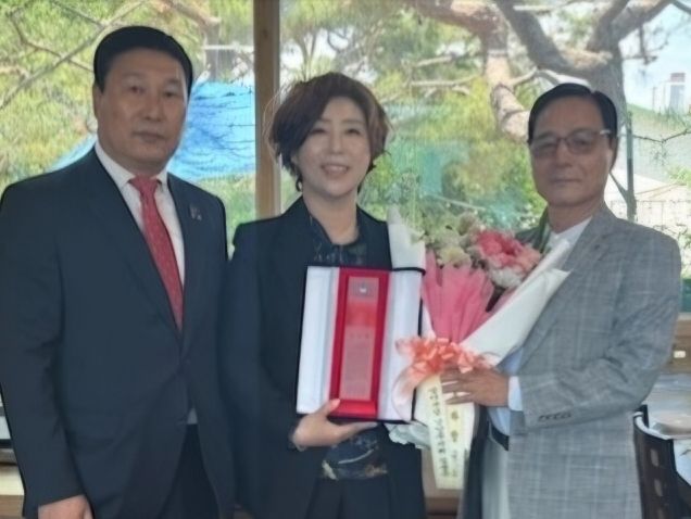 보훈 현장 지킨 경기도의회 정경자 의원, 대한민국상이군경회로부터 감사패 수상