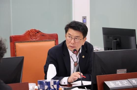 경기도의회 윤성근 의원, 소방산업 육성과 퇴직소방공무원 예우 방안 촉구