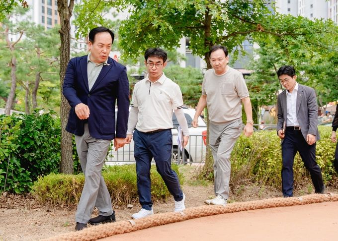 오산시, 부산동 물놀이장·맨발황톳길 개장식 개최